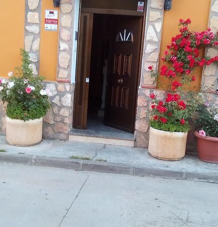 Hostal Canamares ภายนอก รูปภาพ