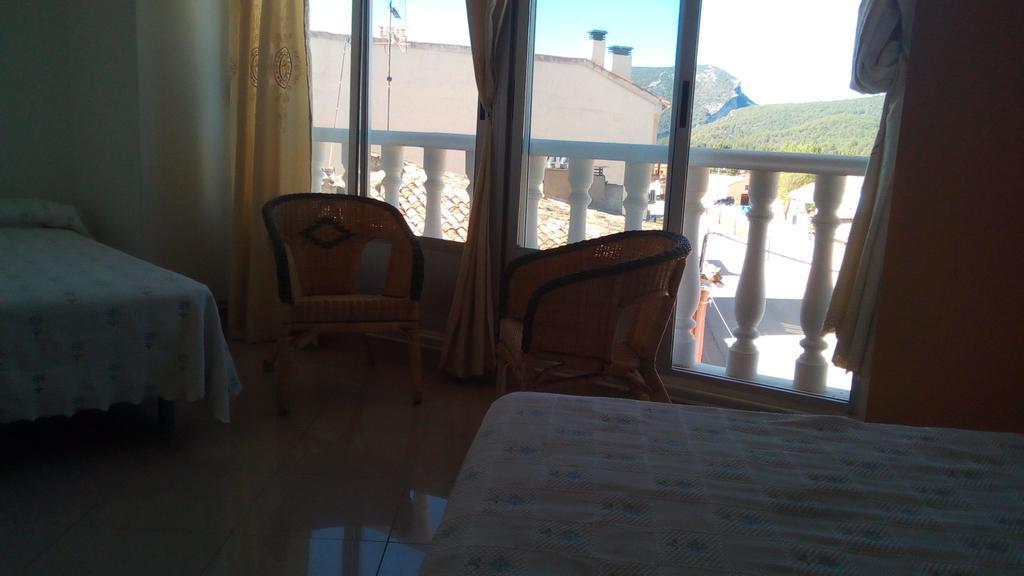 Hostal Canamares ภายนอก รูปภาพ